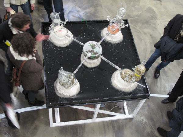 bertold stallmach: four temperaments, meditating - installation view from above